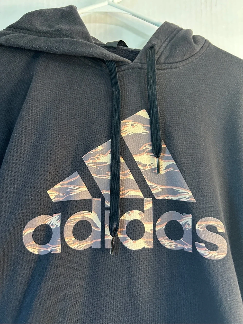 Adidas Men's Camo Badge of Sport Hoodie.  Sz M.  1W7002